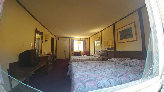 Castlewood Inn & Suites (Best Western Tony Londons, Tony Londons Roadhouse) -  From A Lucas On Facebook (newer photo)